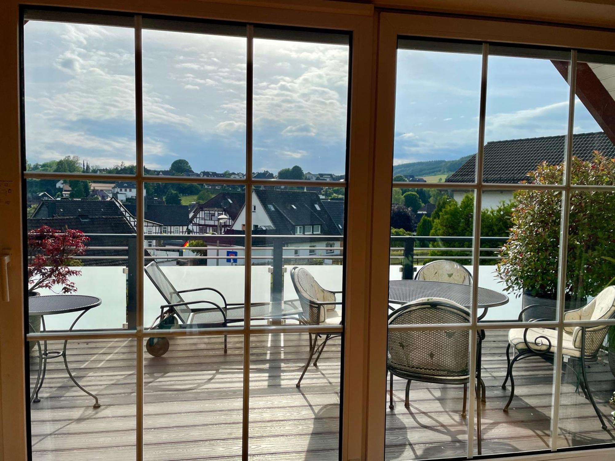 Moderne Ferienwohnung Mit Sonnenbalkon In Fretter Finnentrop Екстериор снимка